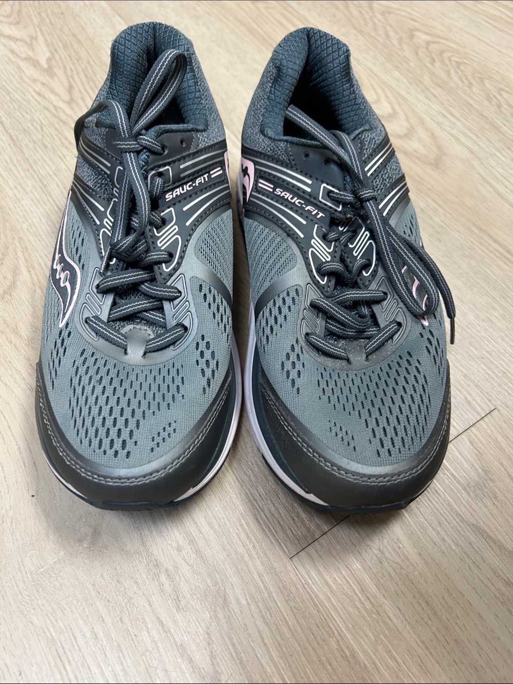 Saucony Women’s Grey and Pink Athletic Running Shoes